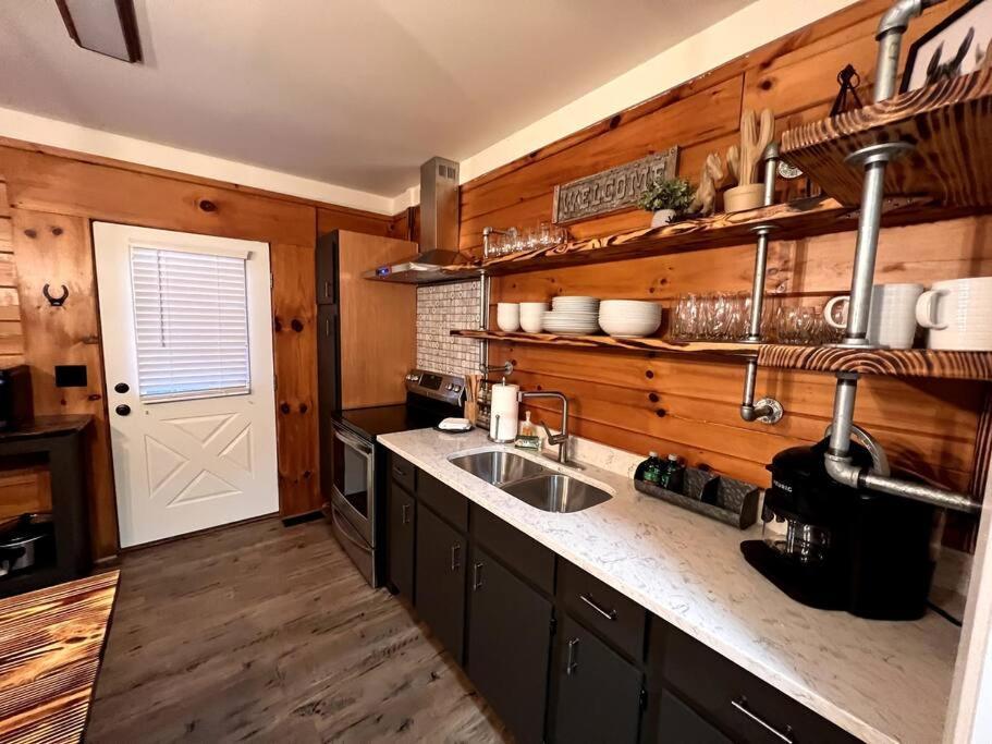 The Horse Cabin At Natural State Cabins Morning Star エクステリア 写真