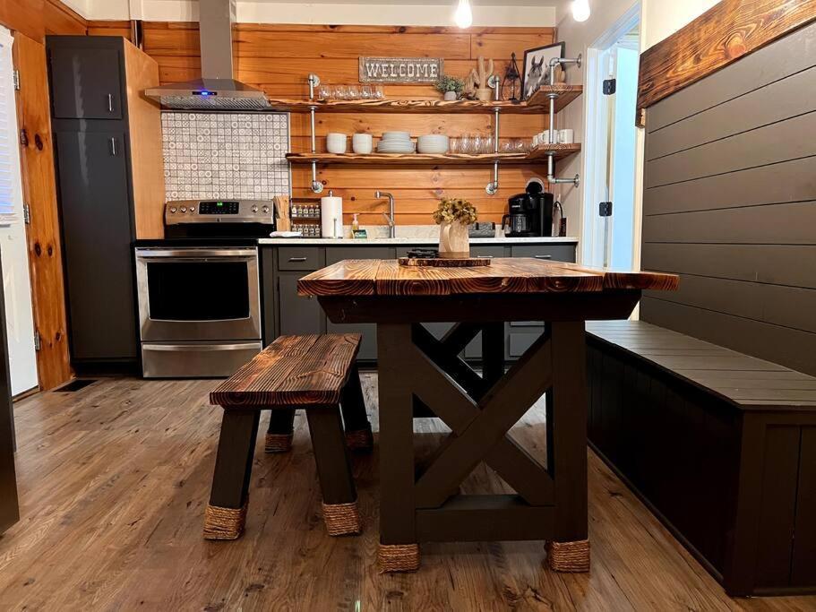 The Horse Cabin At Natural State Cabins Morning Star エクステリア 写真